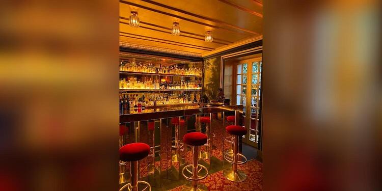 Le Très Particulier, bar