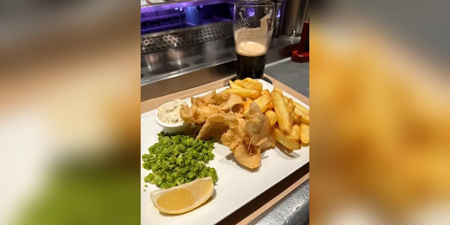Bugsy's Bar & Restaurant, bar