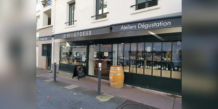 LE VINGT DEUX, bar