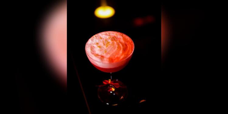 Embassy bar, bar