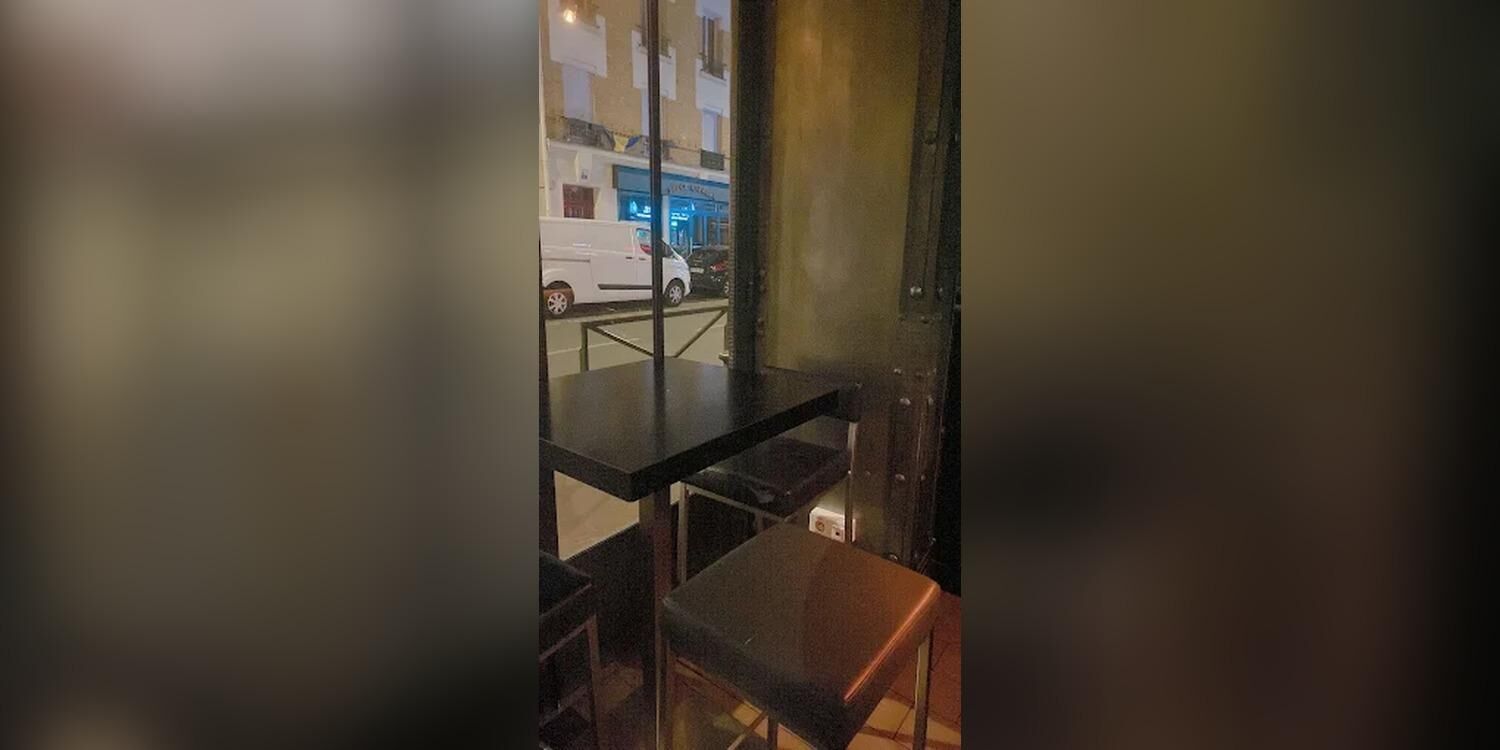 Oz Cafe, bar