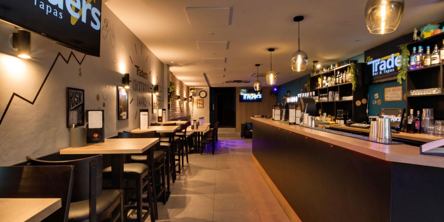 Les Traders, bar