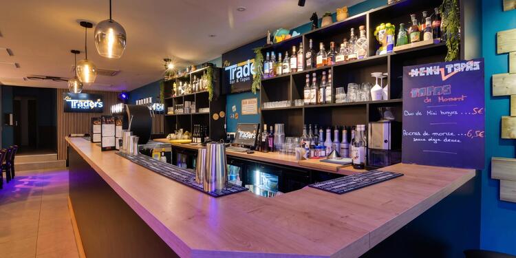Les Traders, bar