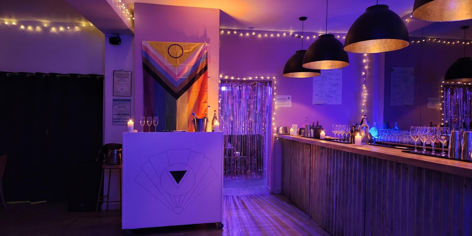 Montvenus, bar