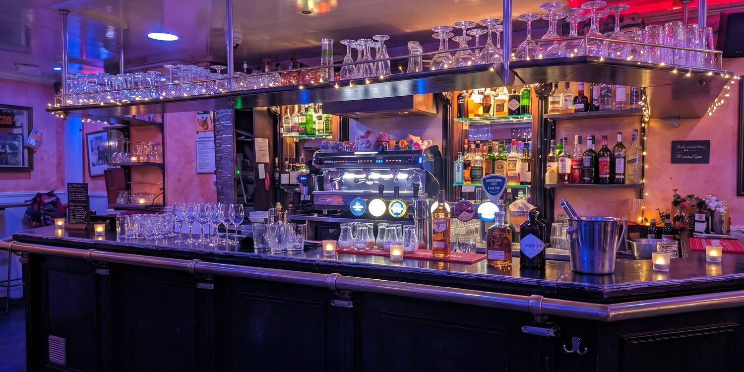 Café forum, bar