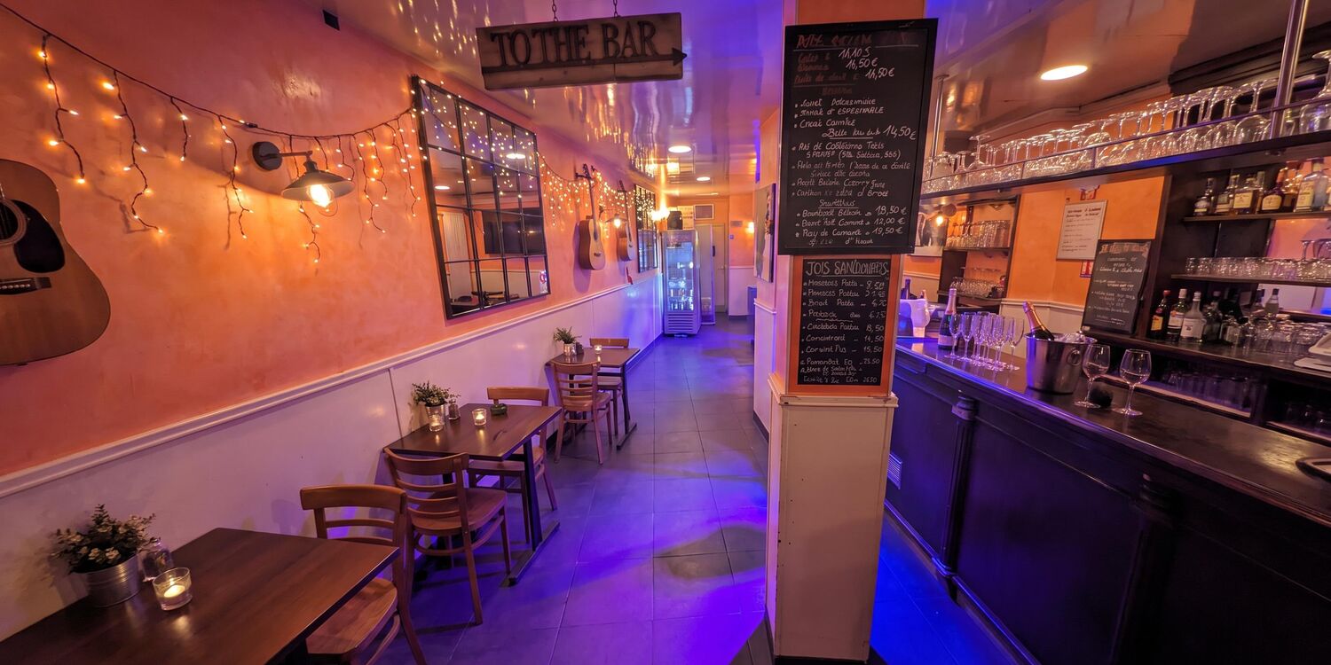 Café forum, bar