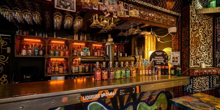 Brolala Masséna, bar
