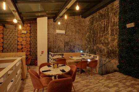 Dads Den Paris, Bar Paris Marais #0