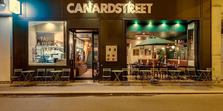 Canard Street, bar