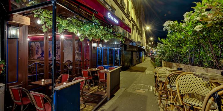 Wine O'Clock, bar